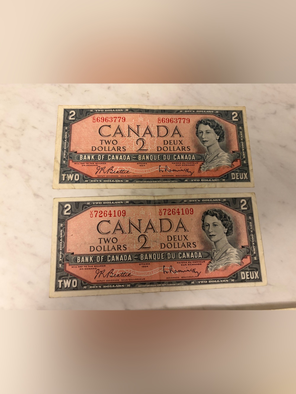 1954 set - Canada Two Dollar Banknotes